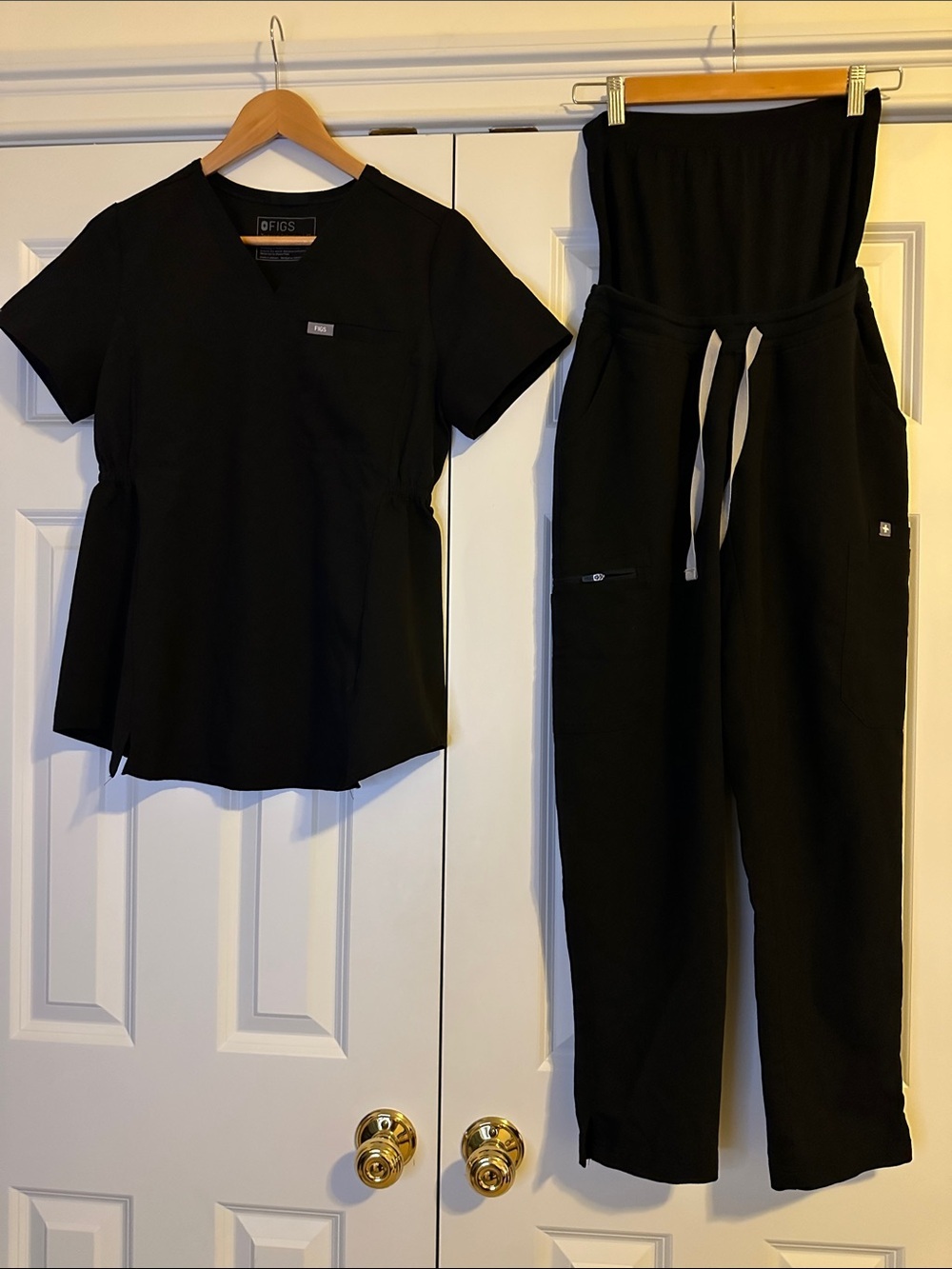 Figs Black Maternity Scrubs Set  SzXS